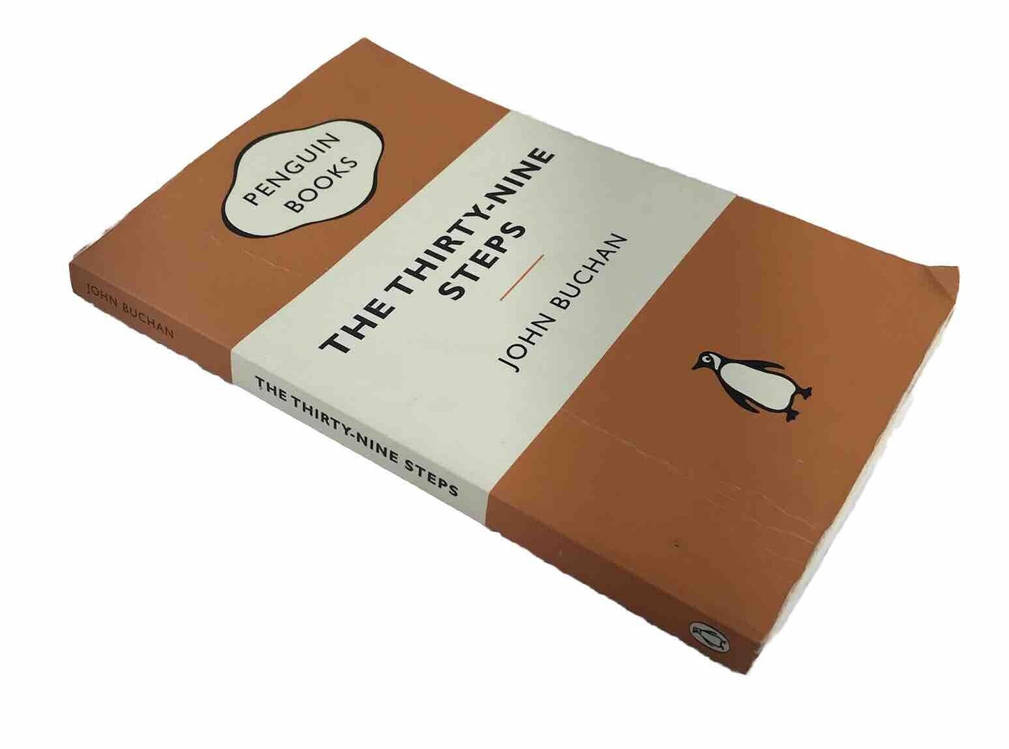 The Thirty-Nine Steps by John Buchan (Penguin Classics Paperback, 2010)