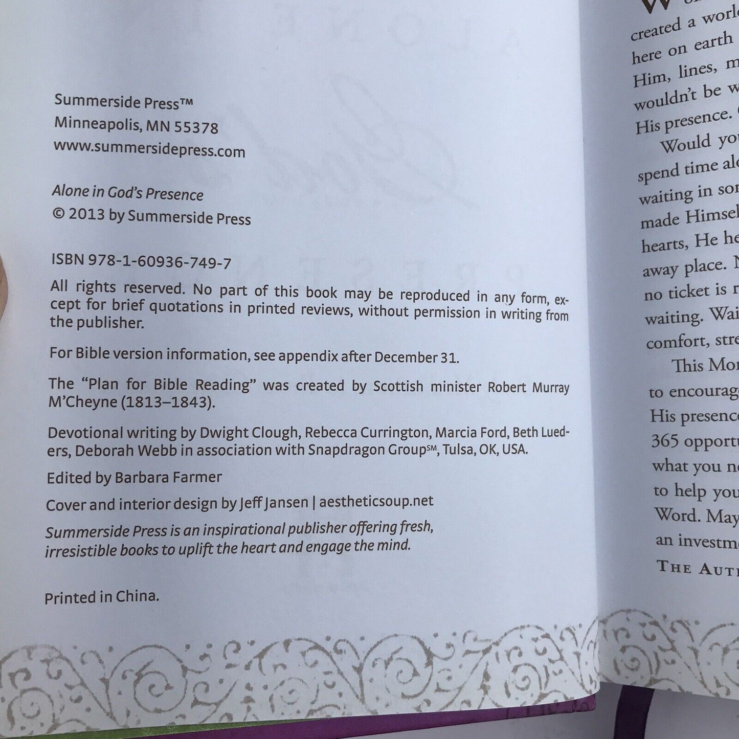 Alone in God's Presence : Daily Meditations for Drawing Close to Him (Hardcover)