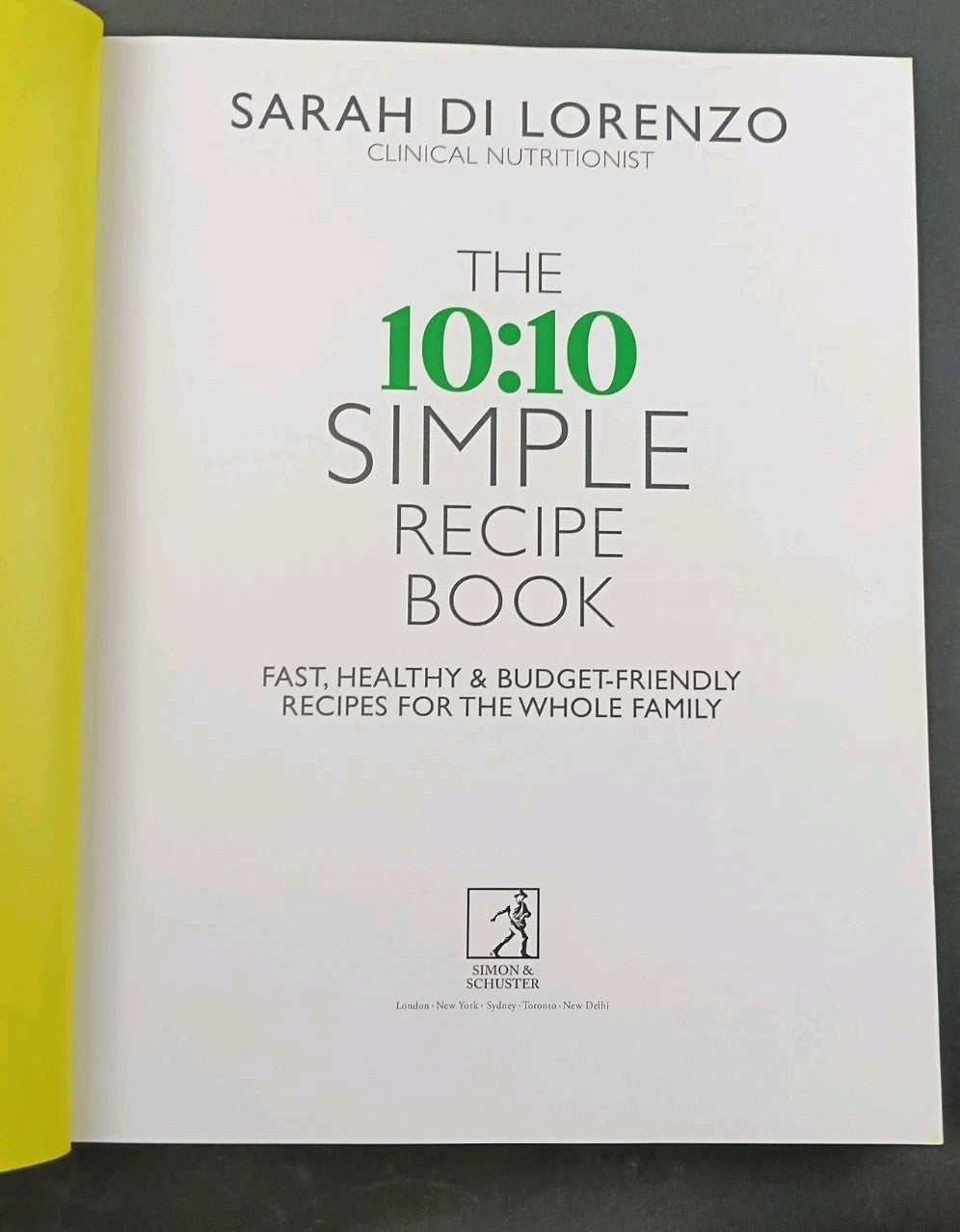 7652806