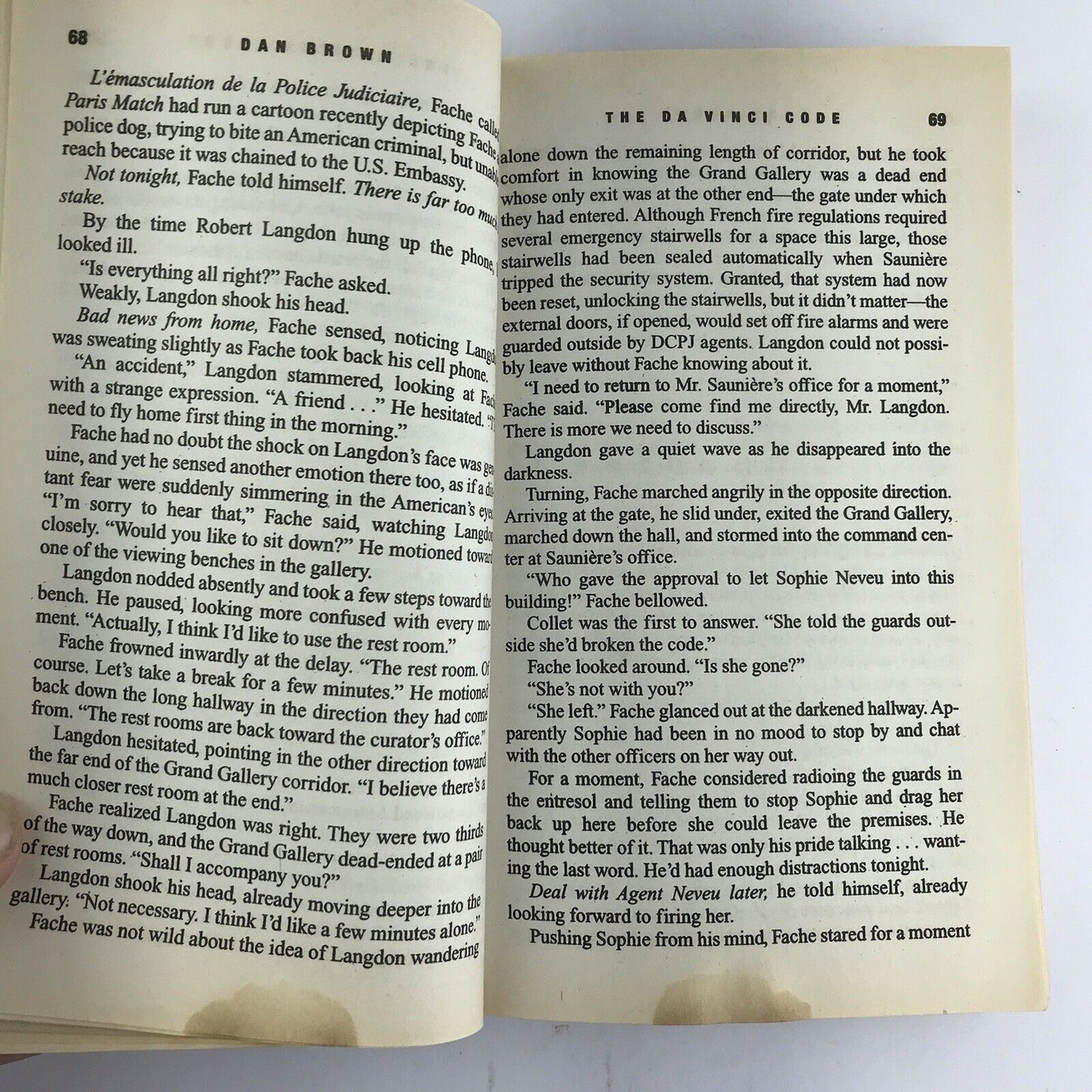 The Da Vinci Code by Dan Brown (Mass Market US Paperback, 2004)