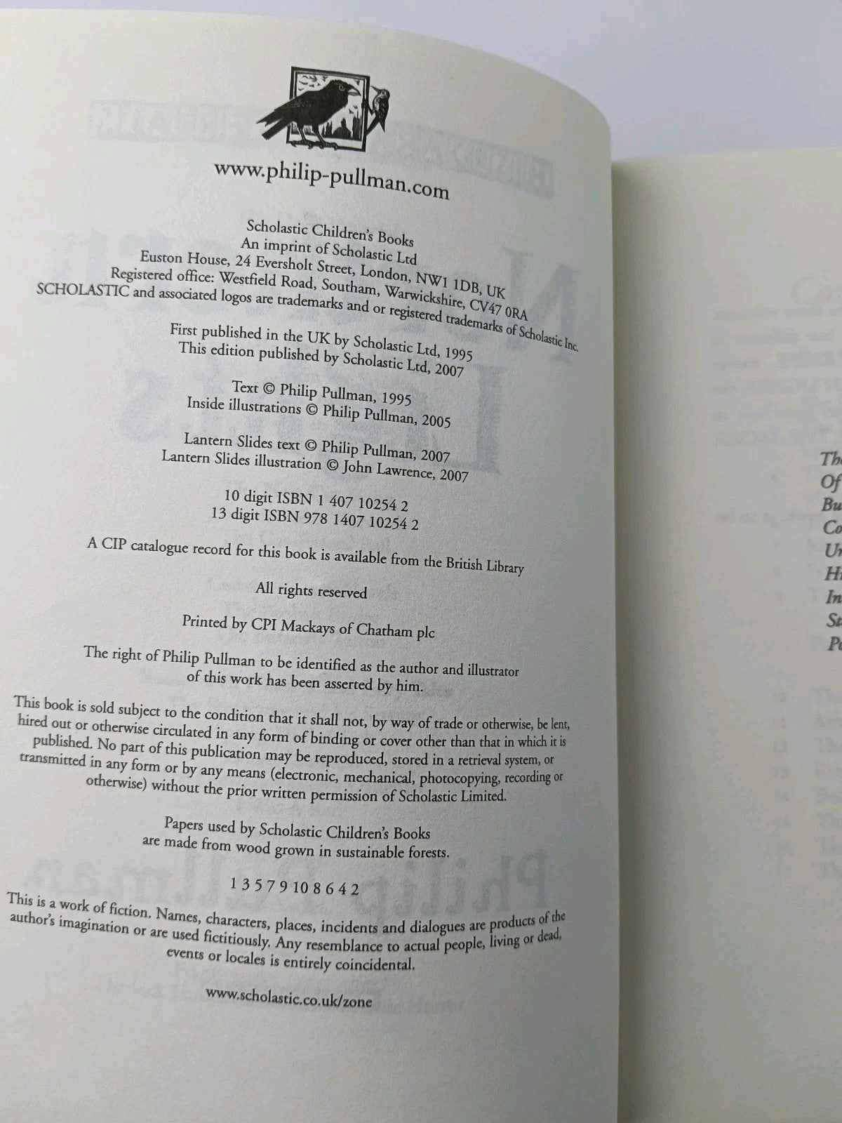 8760989