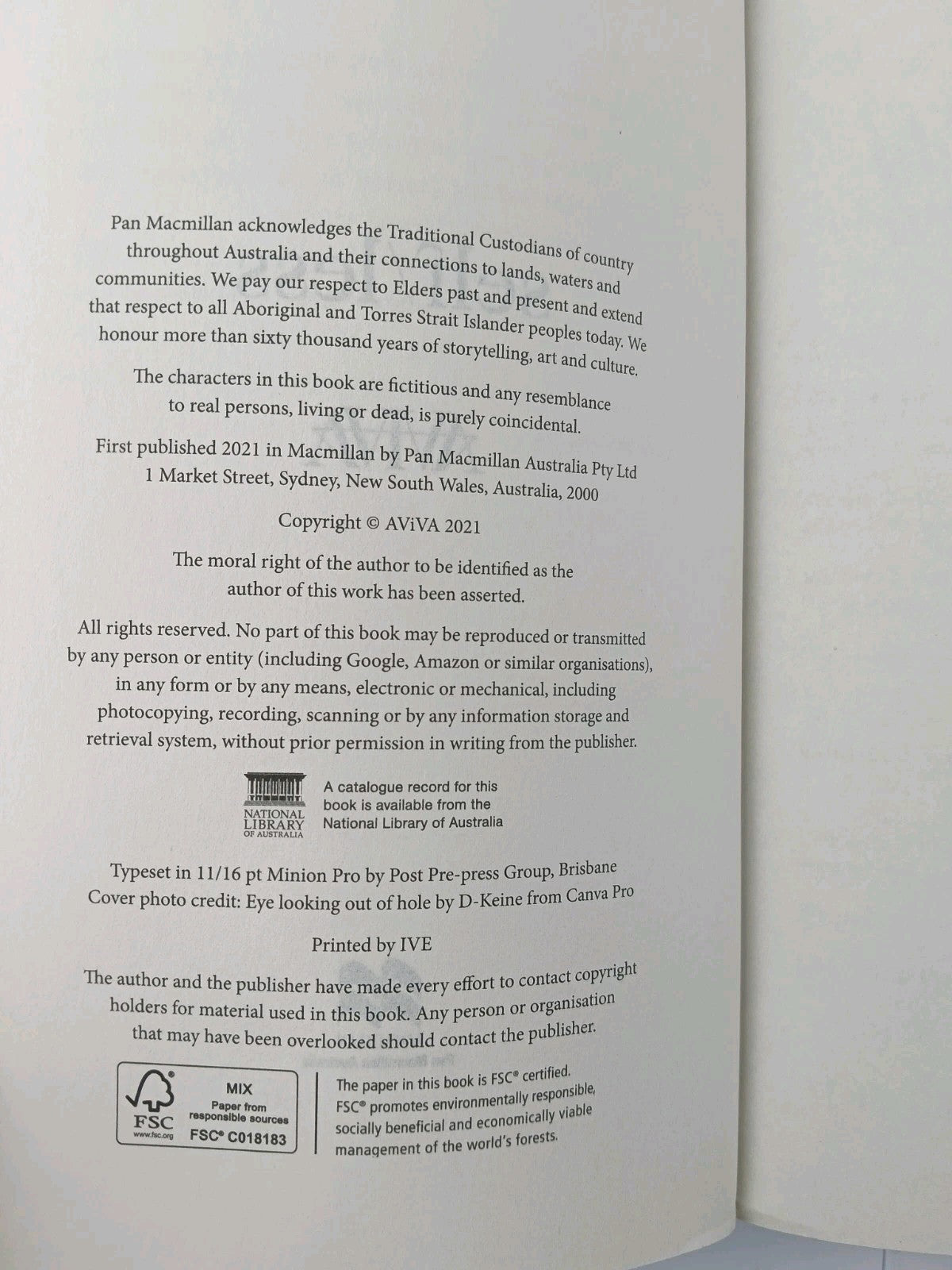 7686698