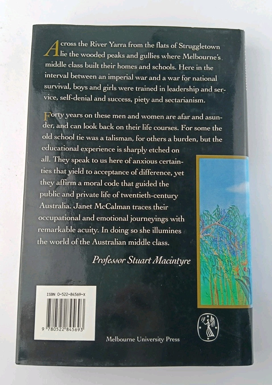 8598872