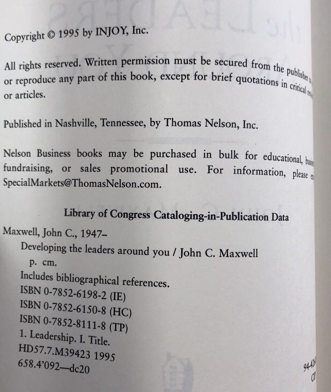 Developing The Leaders Around You by John C. Maxwell (Paperback 1995)