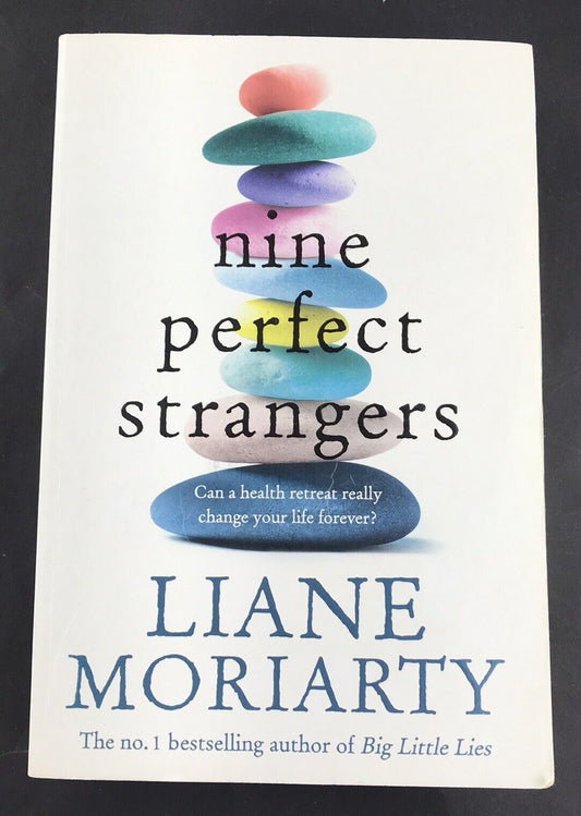 Nine Perfect Strangers by Liane Moriarty (Large Print Paperback 2018)