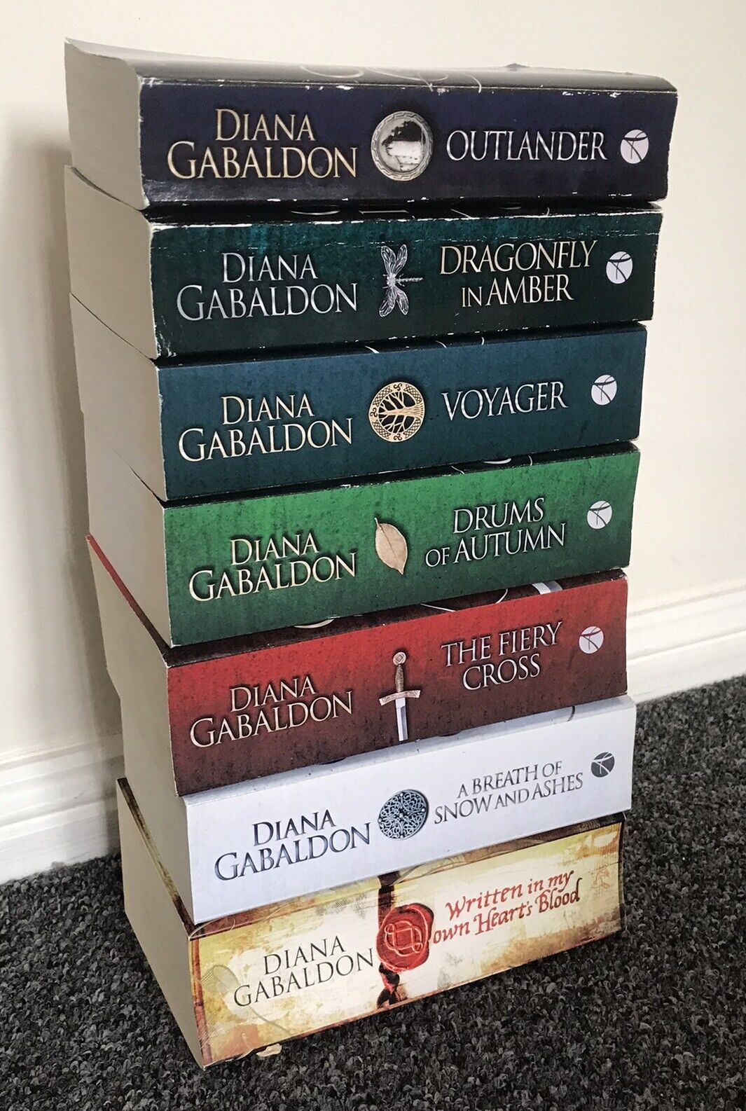 7x Outlander Series Book Bundle by Diana Gabaldon (Paperbacks) Books #1-7