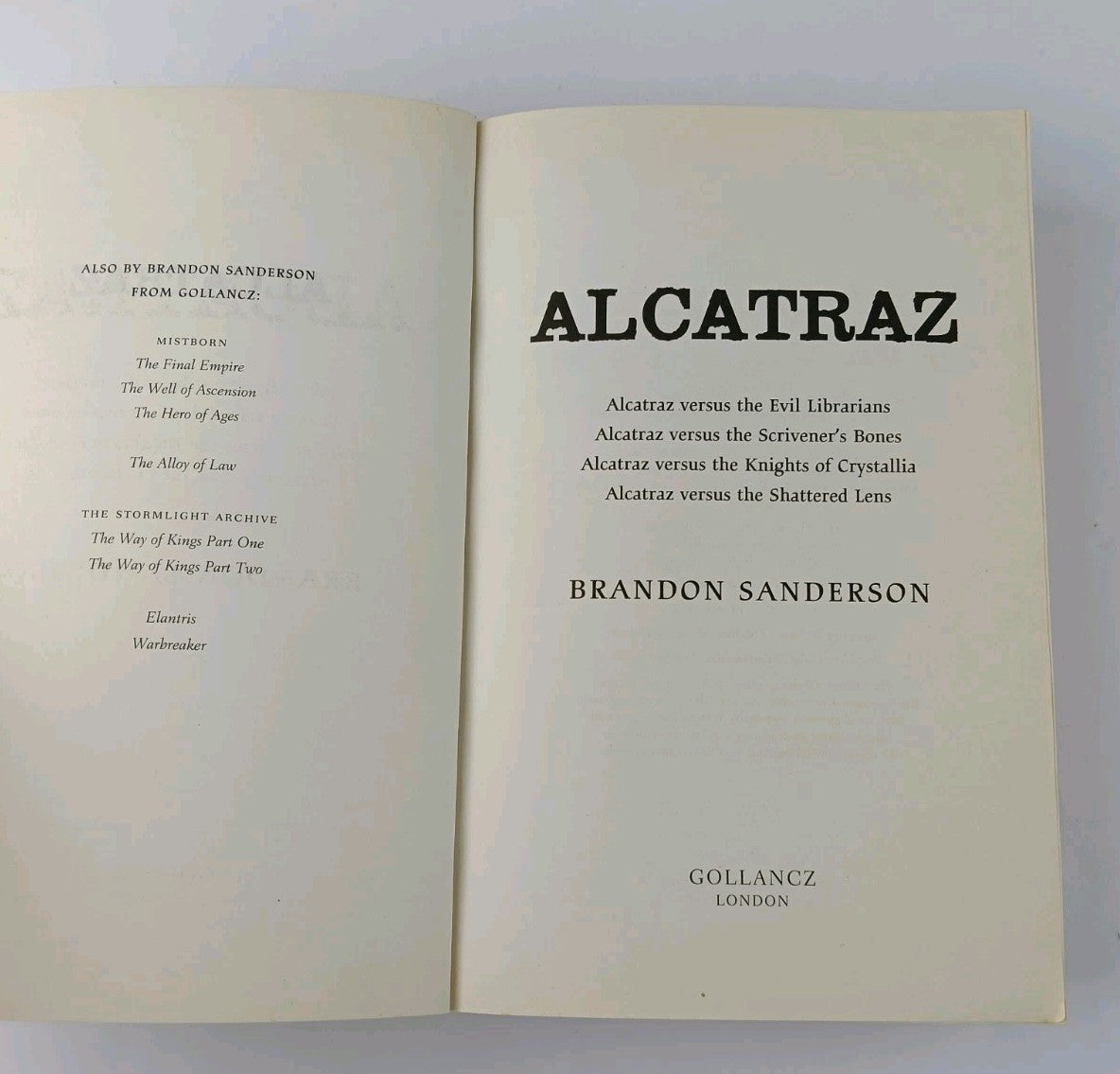 8605789