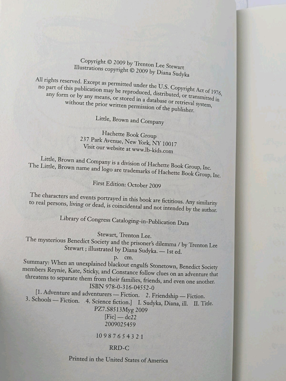 8785216