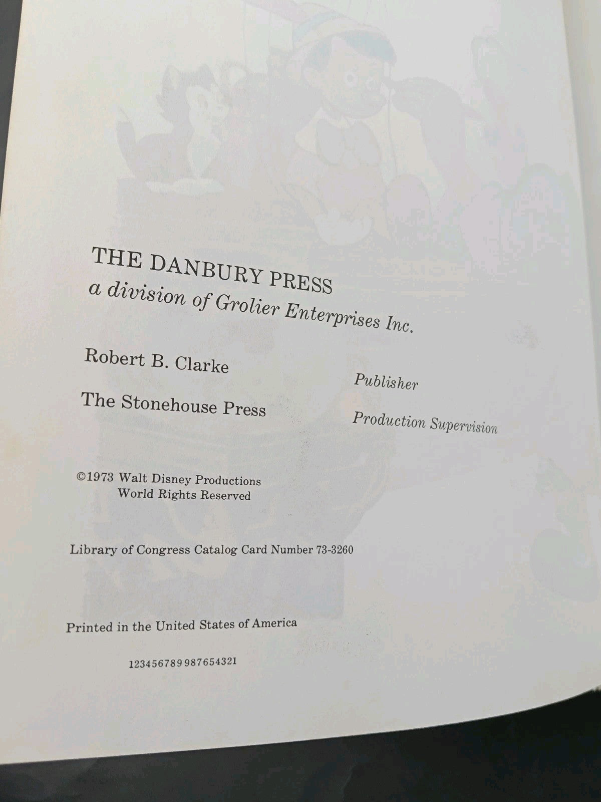 8024899