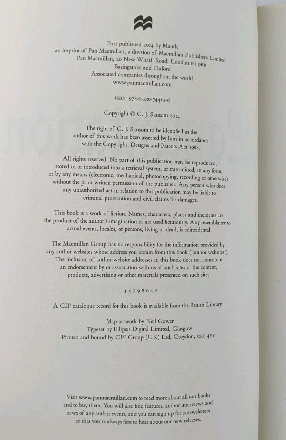 8075318